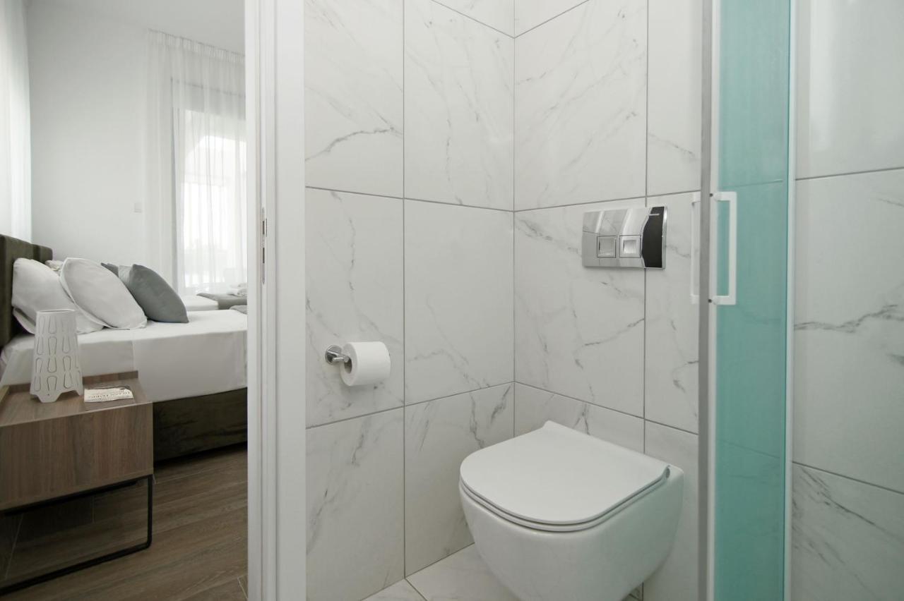 Villa Queen Eleanor โปรทาราส ภายนอก รูปภาพ