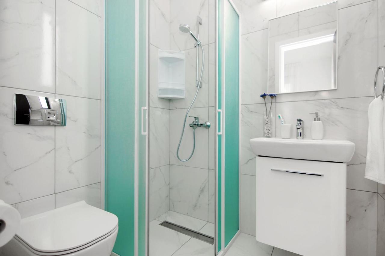 Villa Queen Eleanor โปรทาราส ภายนอก รูปภาพ