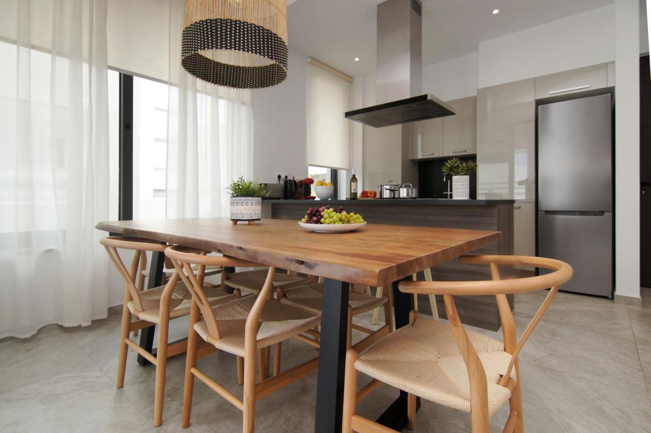 Villa Queen Eleanor โปรทาราส ภายนอก รูปภาพ