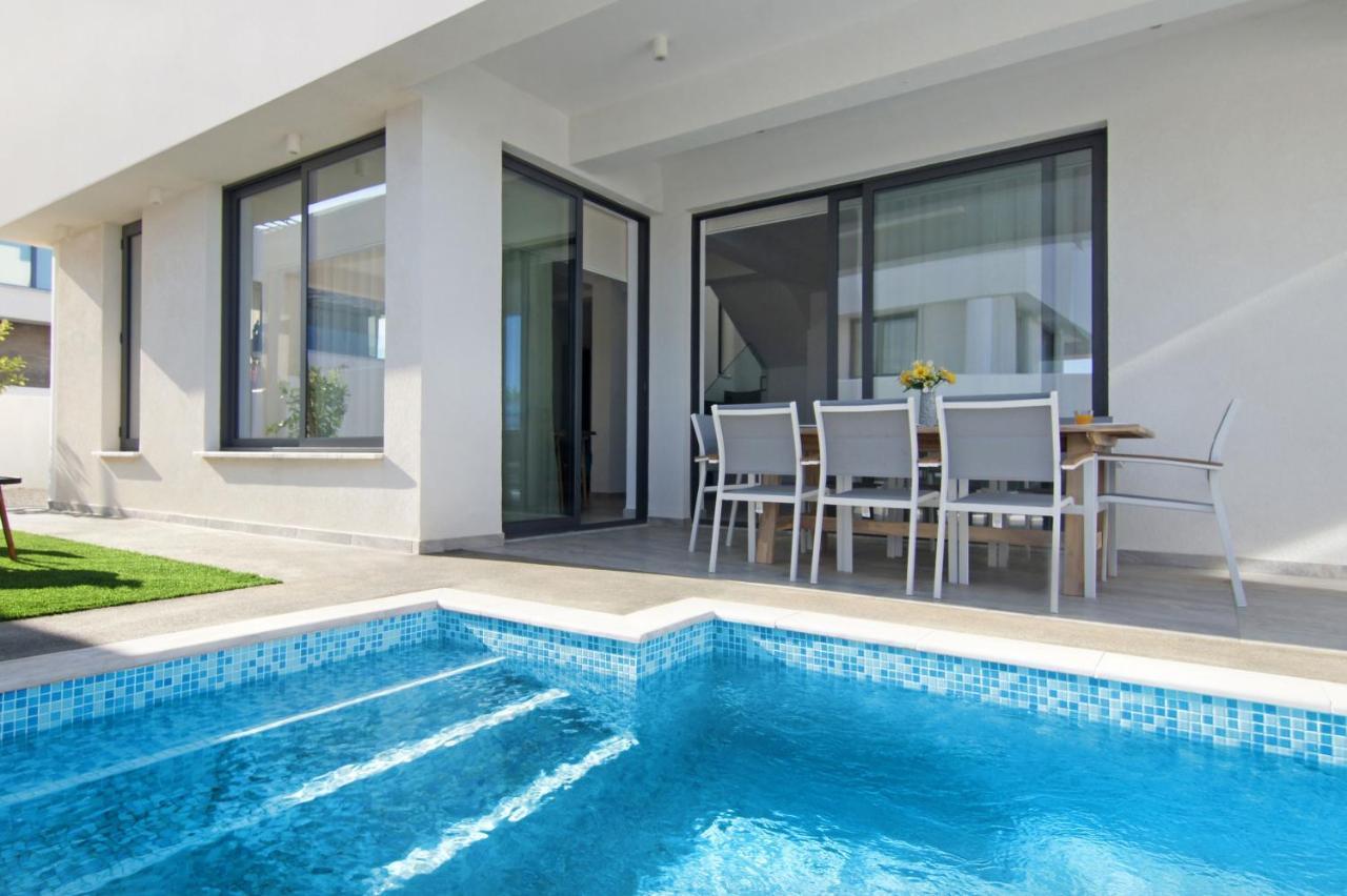 Villa Queen Eleanor โปรทาราส ภายนอก รูปภาพ