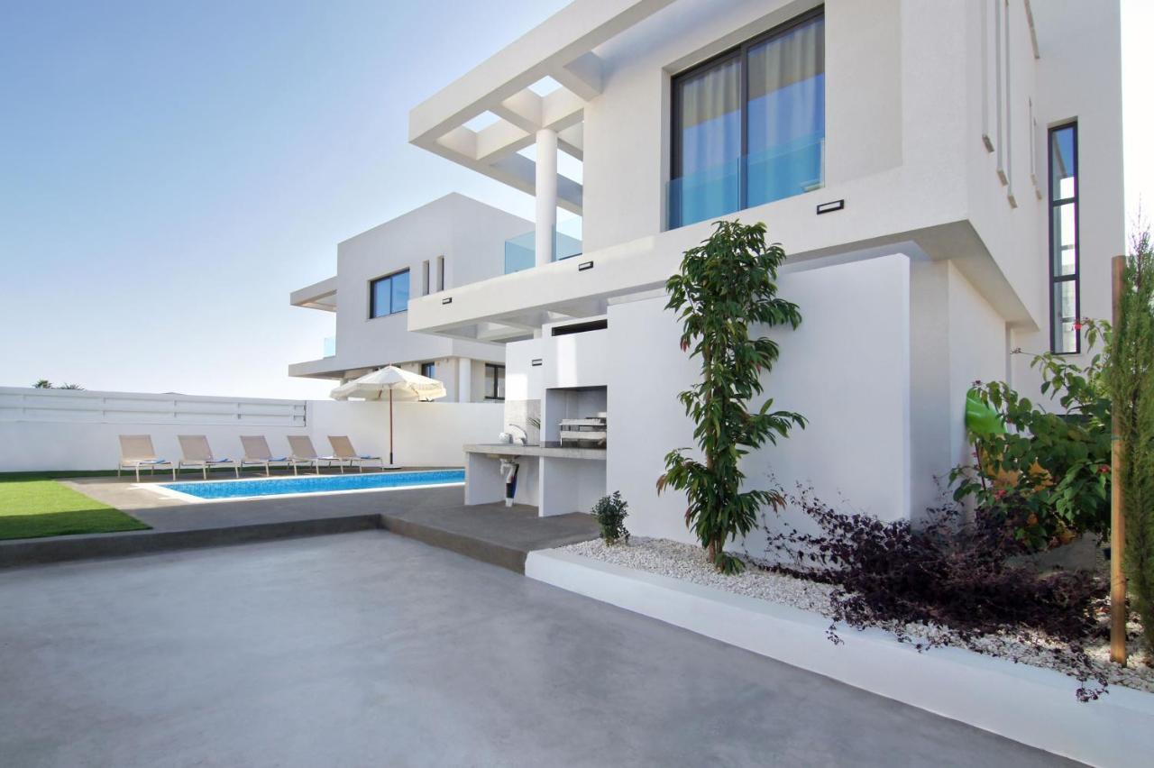 Villa Queen Eleanor โปรทาราส ภายนอก รูปภาพ